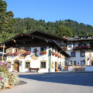 https://gasthof-hotel-zur-wallgau.com-bavaria.com